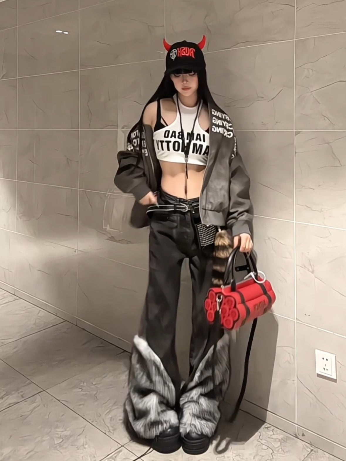 Pantalon rétro effet usé, coutures sur les jambes, jean skinny pour femme