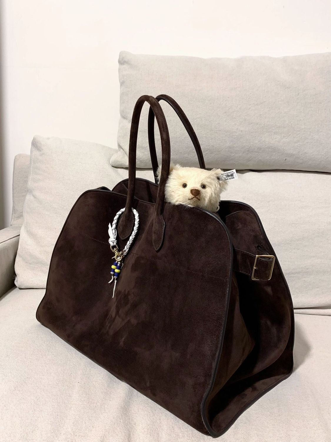 Fashion Casual Large Capacity Retro Commuter Hand-carrying Bag