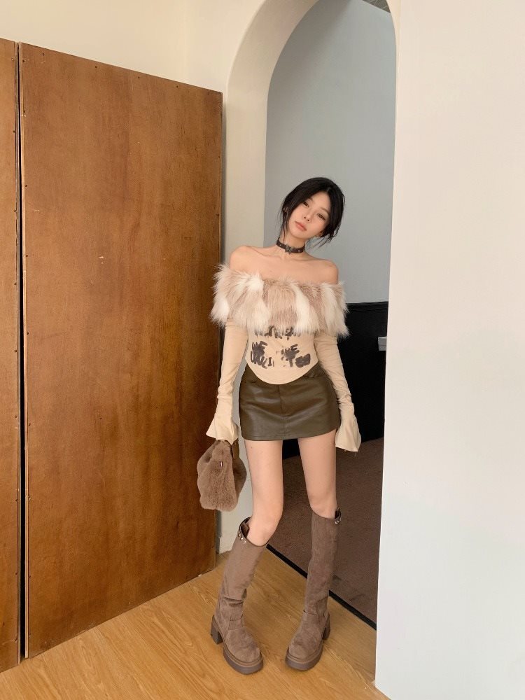 Haut court et moulant pour fille sexy