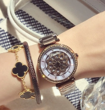 Orologio da donna al quarzo alla moda, orologio in acciaio impermeabile con diamanti