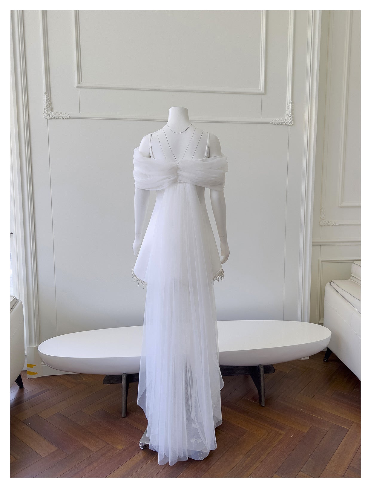 Three-dimensional Flower Mesh Pleating Sleeve Sling Light Luxury Dress