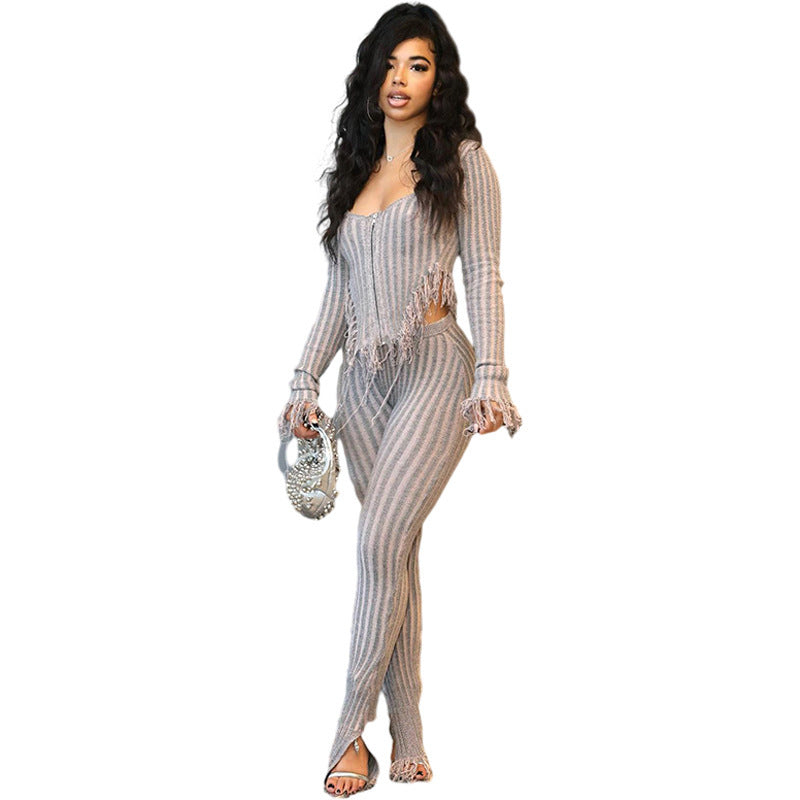 Ensemble deux pièces pantalon taille haute en tricot à manches longues et fermeture éclair à pompons irréguliers