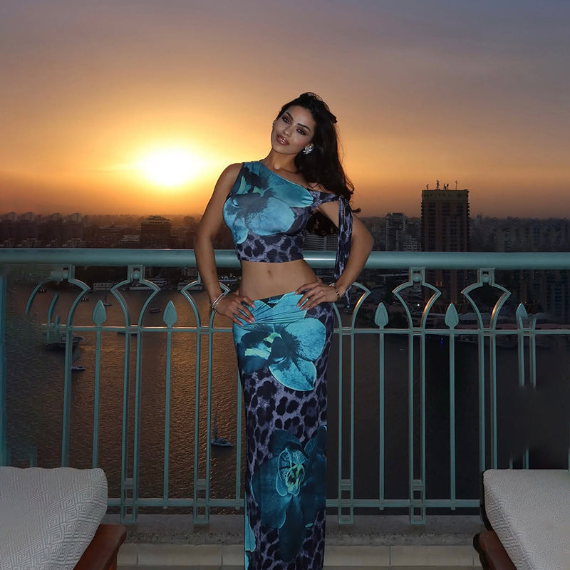 Robe longue sans manches à imprimé léopard et fleurs contrastées