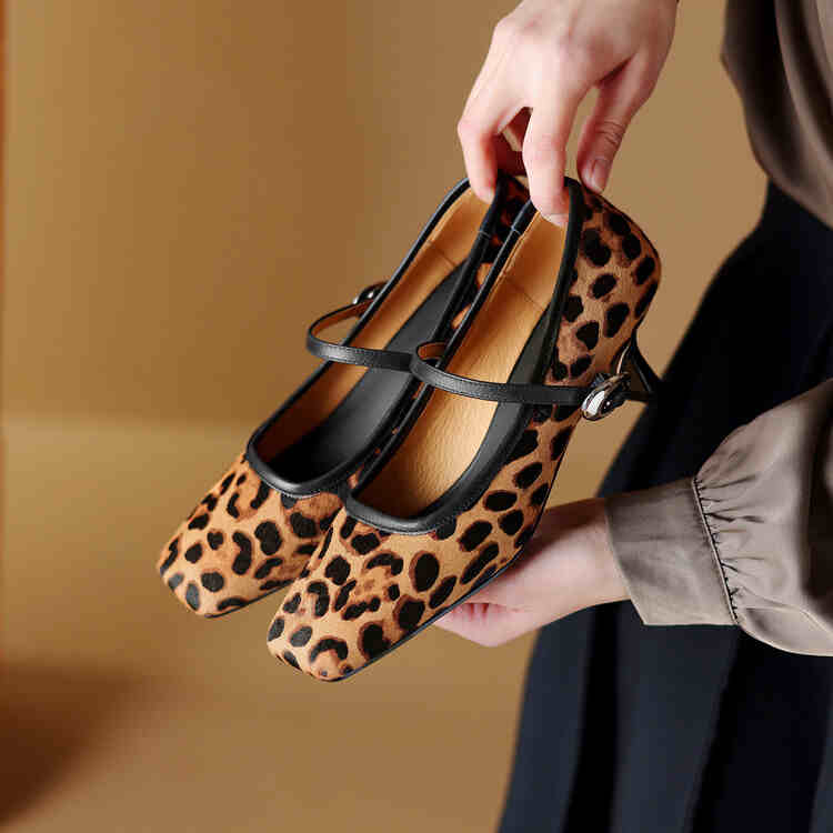 Women's Square Toe Stiletto Heel Ankle-strap Shoes Fashionable Retro High Heels