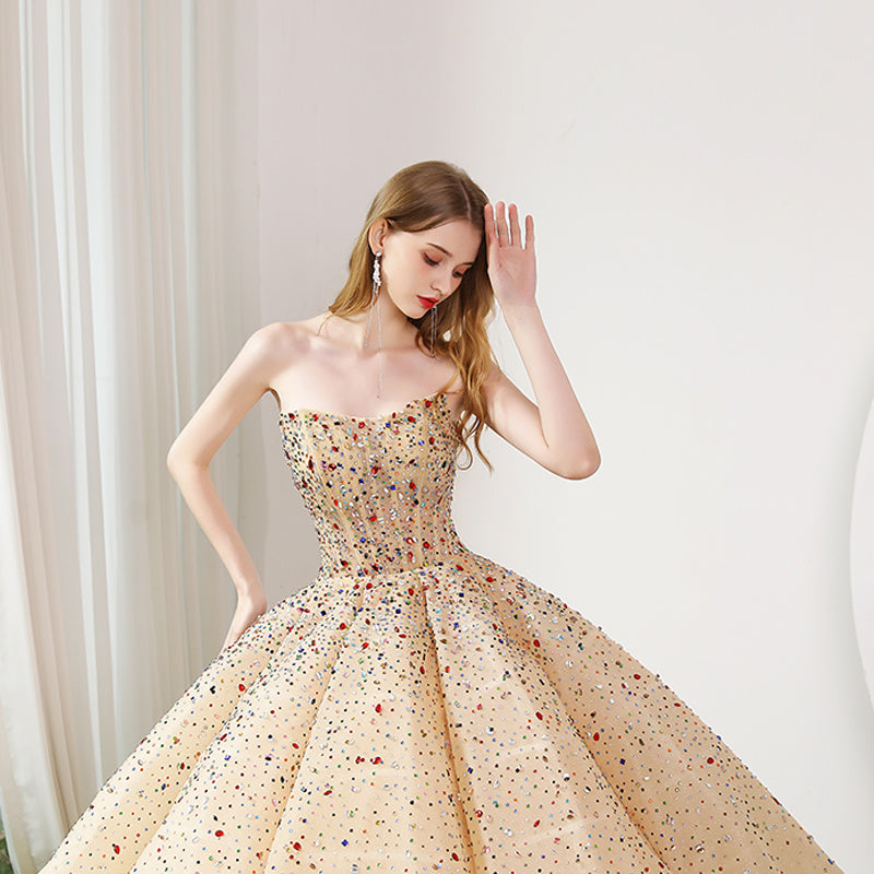 Robe de mariée costumée