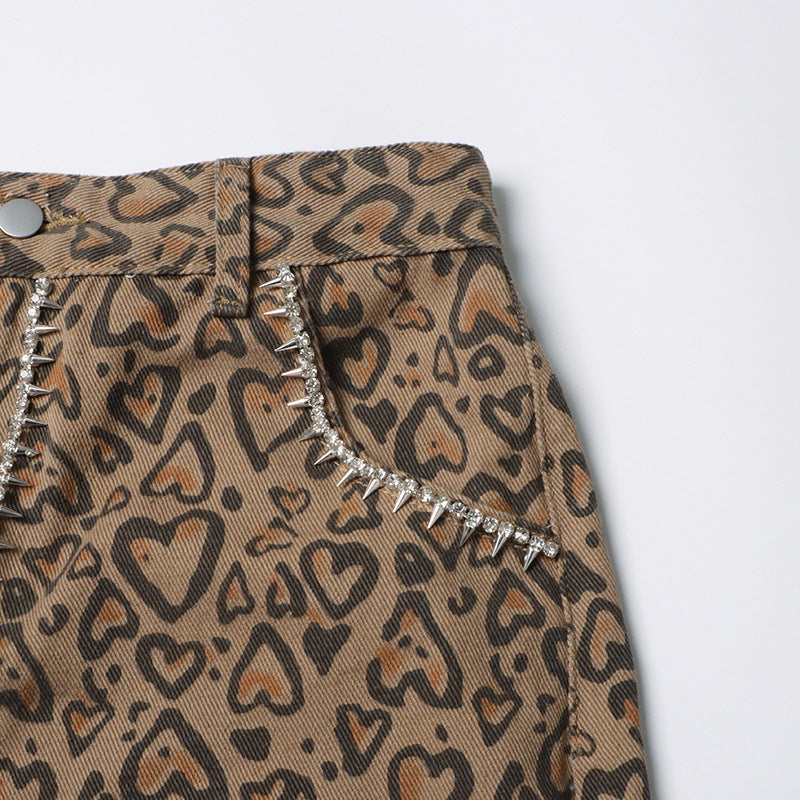 Jeans retrò con stampa leopardata