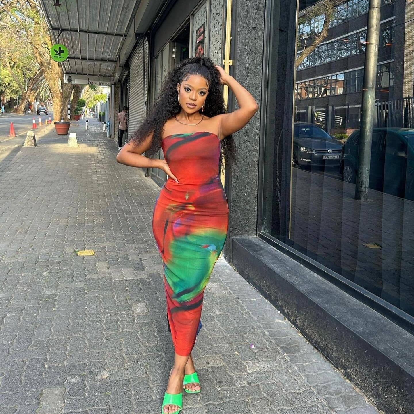 Robe tube imprimée à col dénudé, taille ajustée, dos nu, sans manches