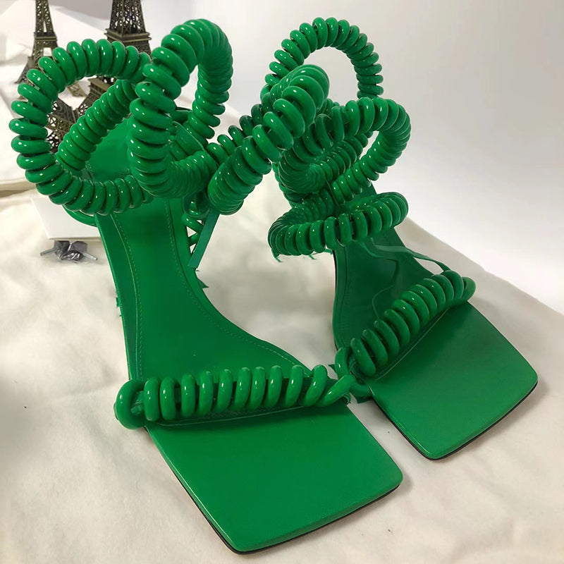 Sandales printanières à talons aiguilles et bout carré, bride enveloppante