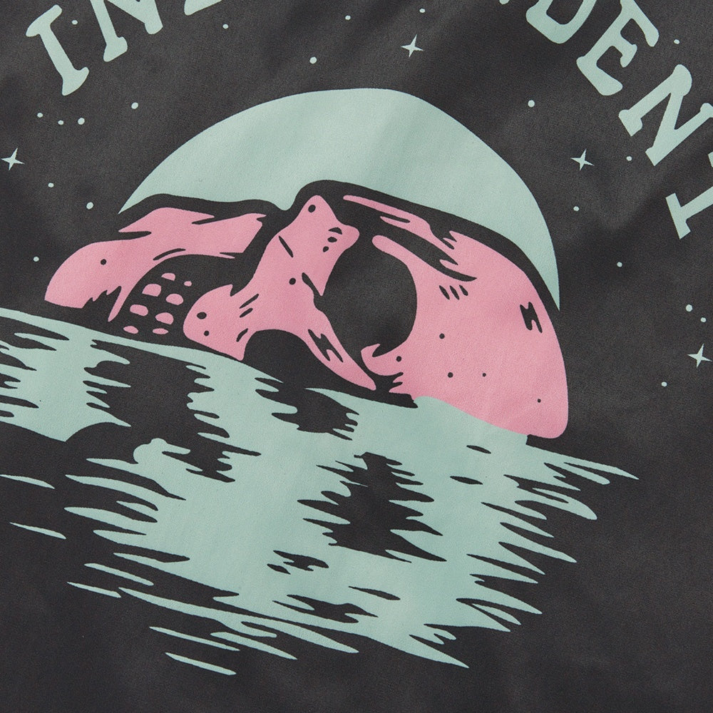 Chemise ample à revers avec imprimé main fantôme et crâne