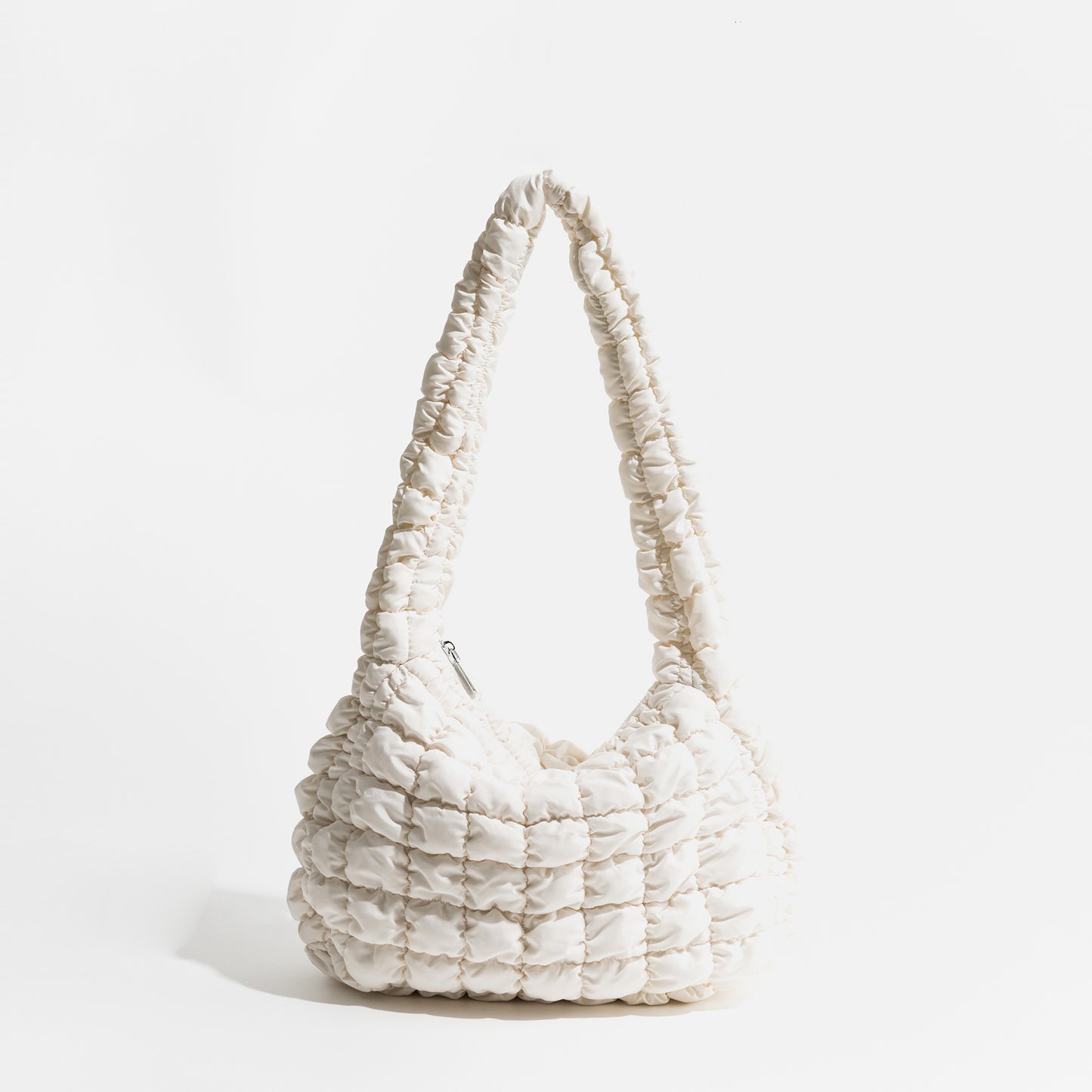 Sac à bandoulière rembourré en nylon, sac hobo matelassé tendance simple en plumes pour femme