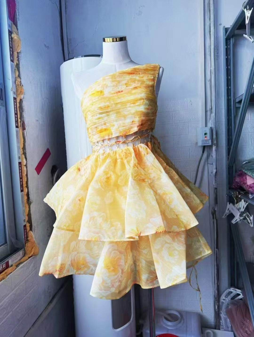 Style One-shoulder Pleated Lace-up Cutout Printed Puffy Cake Dress