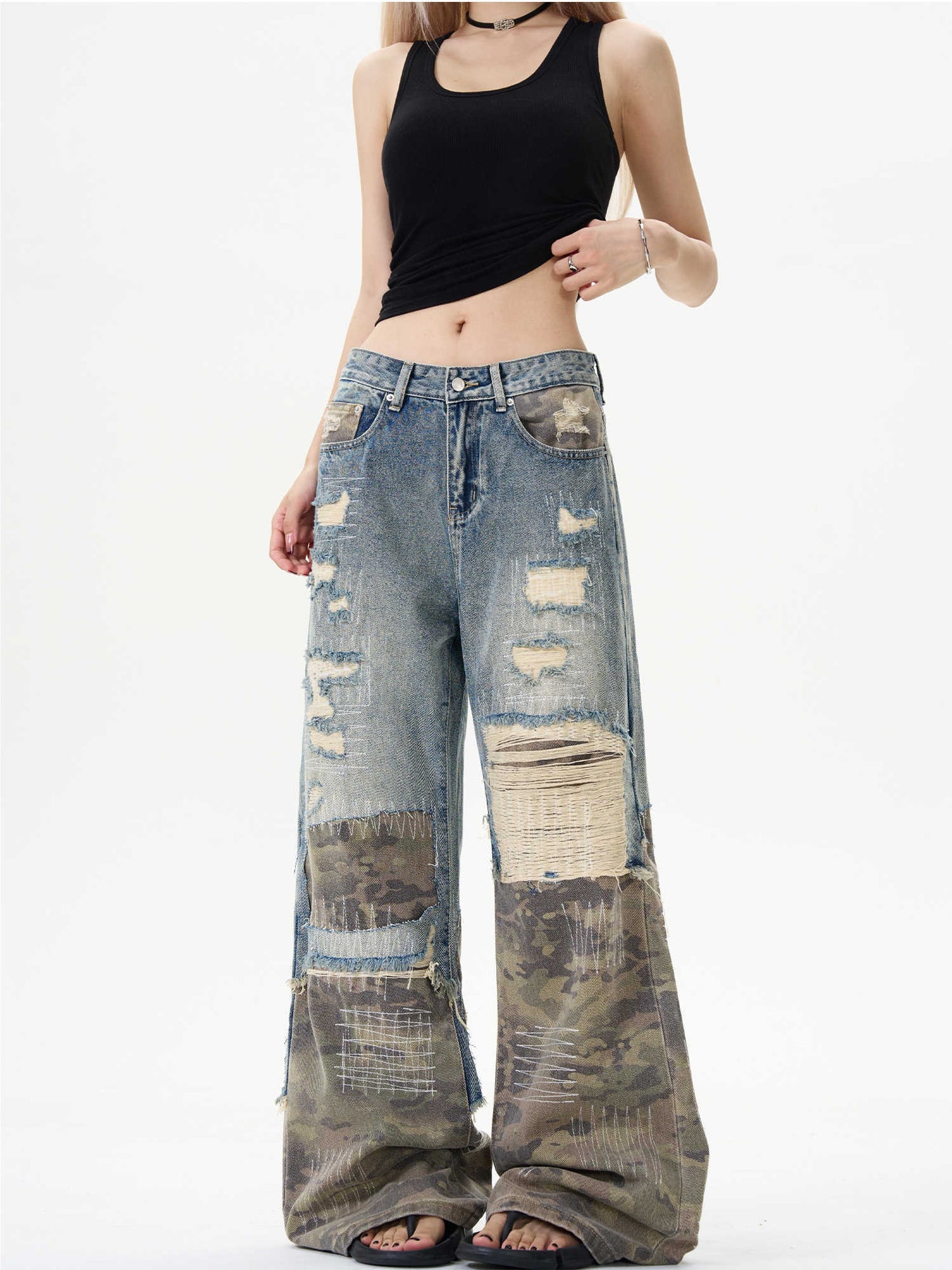 Jean déchiré à coutures camouflage rétro