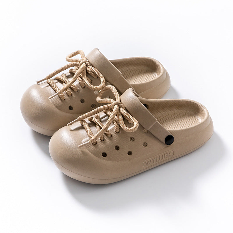 Sandali con punta chiusa e lacci