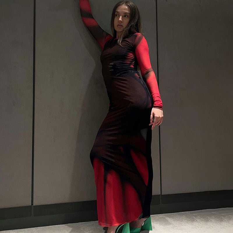 Abito con stampa in rete trasparente alla moda