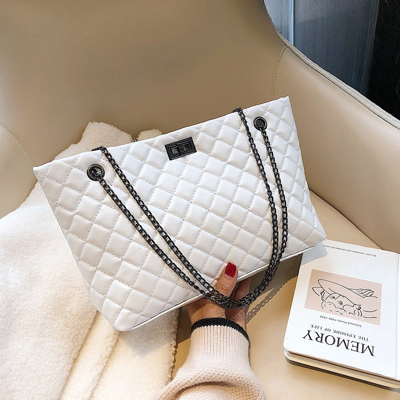 Borsa a tracolla con catena Lingge di grande capacità