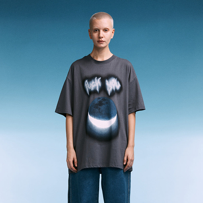 Loose moon pattern short sleeves