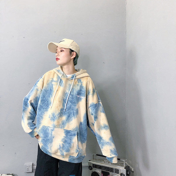 Tie-dye hoodie with loose hoodie