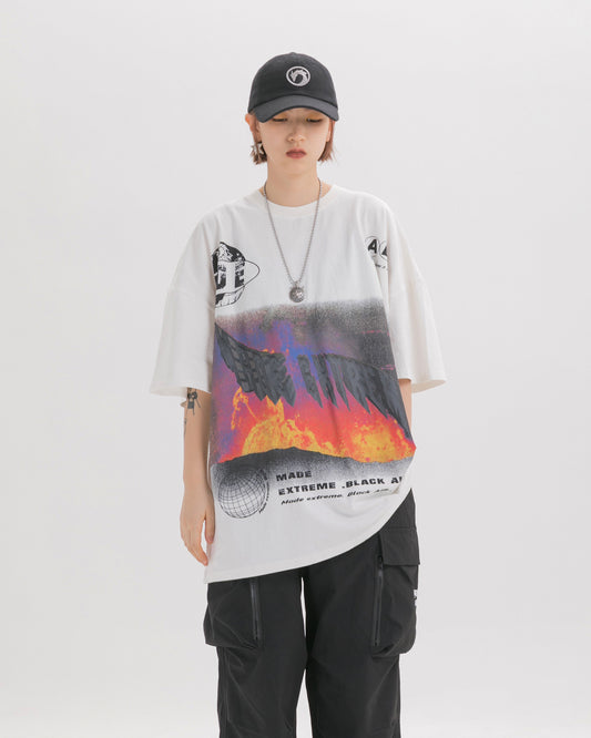 T-shirt a maniche corte con stampa ampia