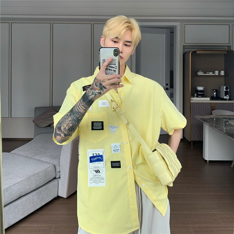 Chemise à manches courtes avec étiquette personnalisée