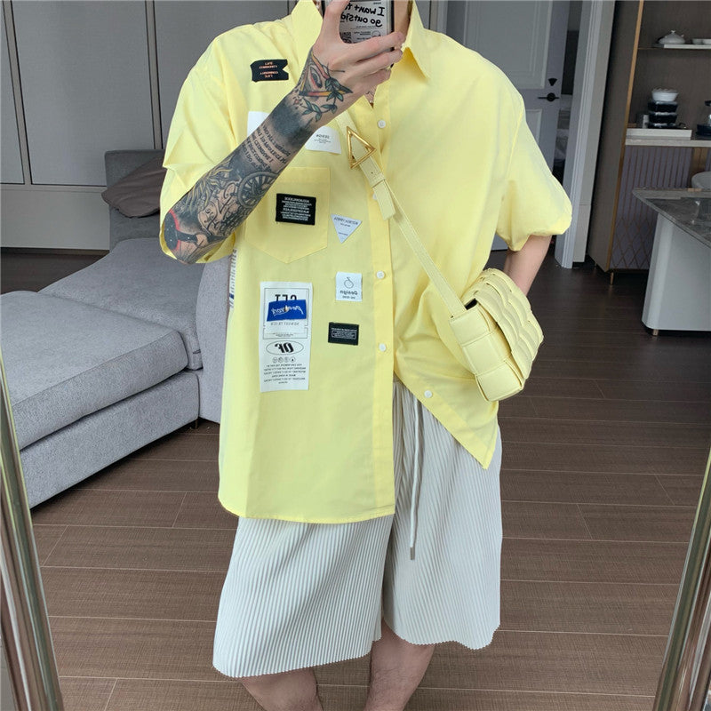 Chemise à manches courtes avec étiquette personnalisée