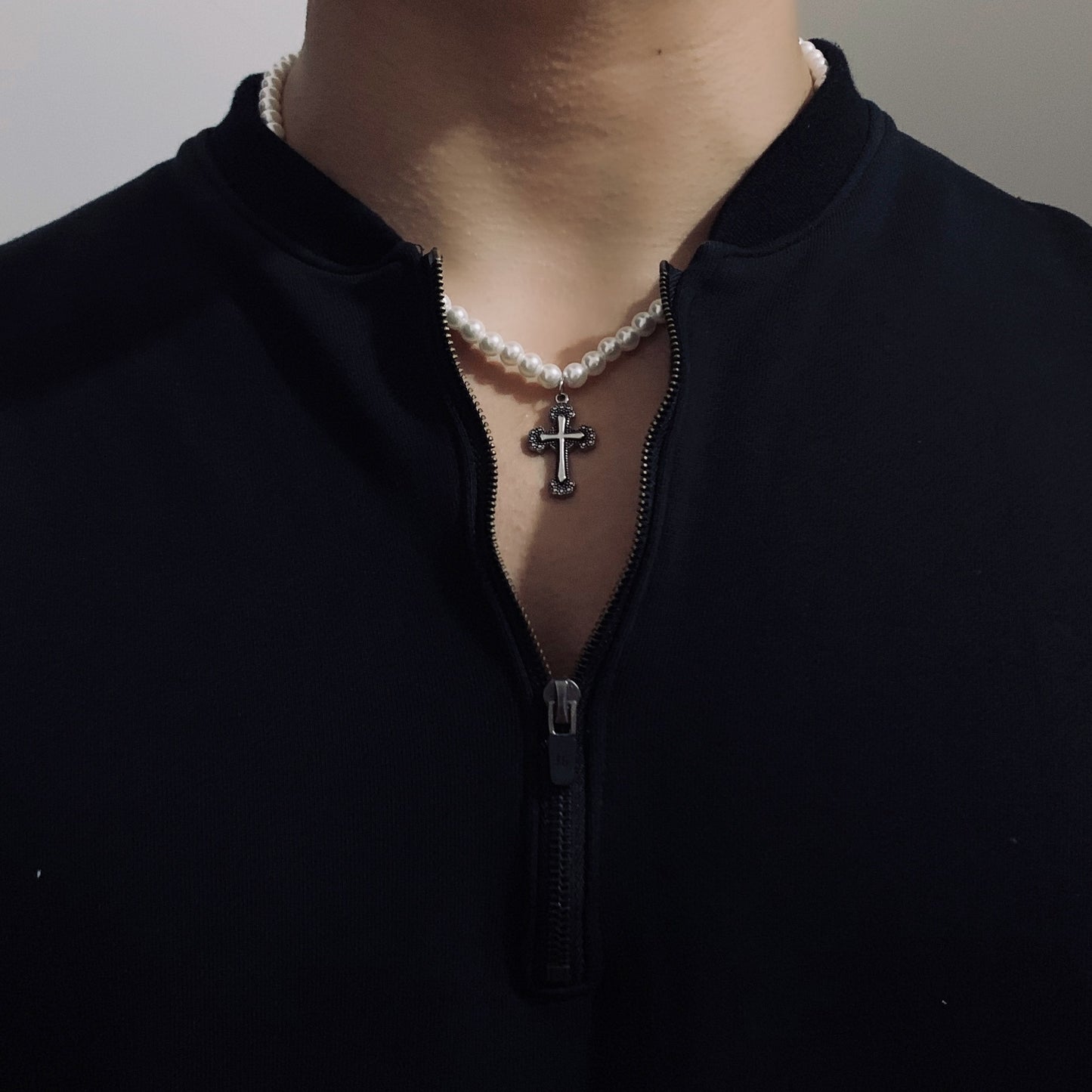 Collier de perles en croix pour hommes et femmes, tendance, léger et luxueux