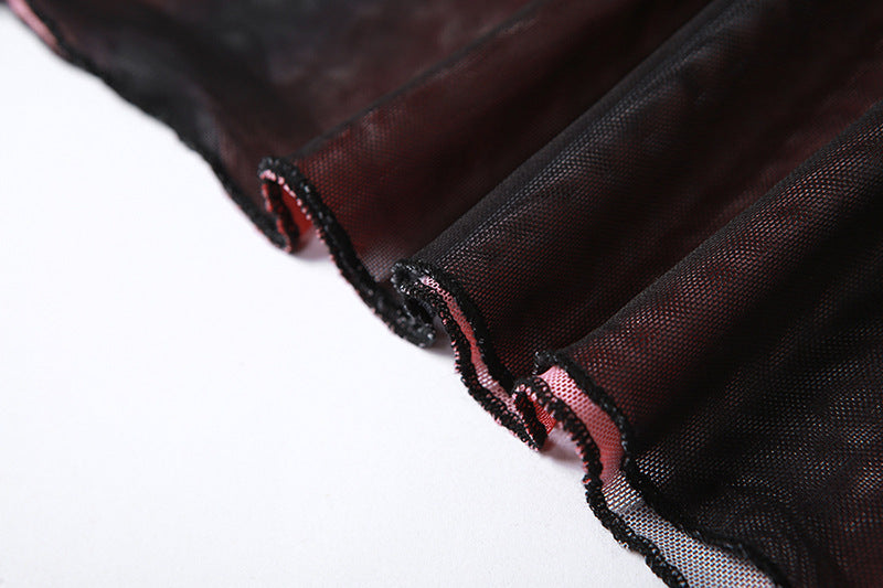 Abito con stampa in rete trasparente alla moda