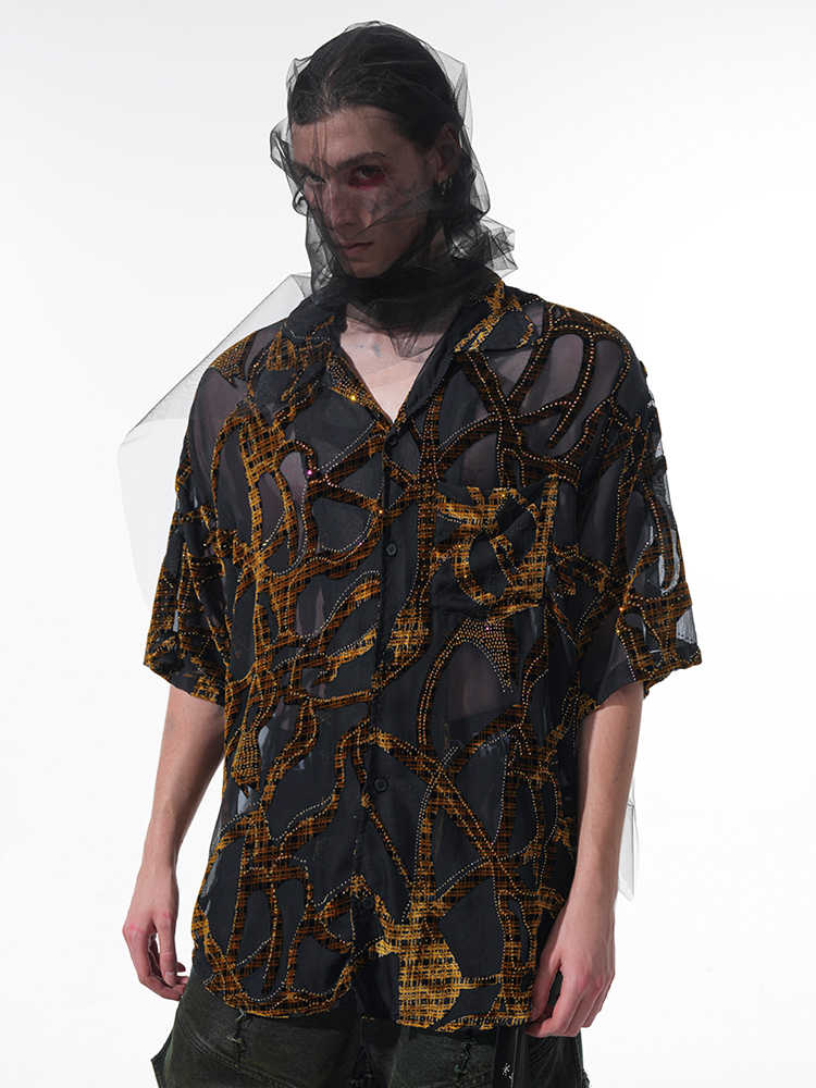 Chemise légère à manches courtes translucide à motif serpent pour hommes