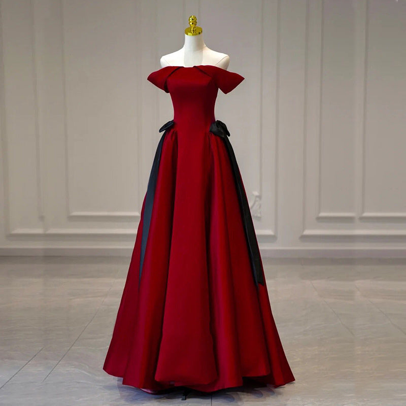 Robe de mariée rouge vin en satin à épaules dénudées, robe de fiançailles légère et luxueuse