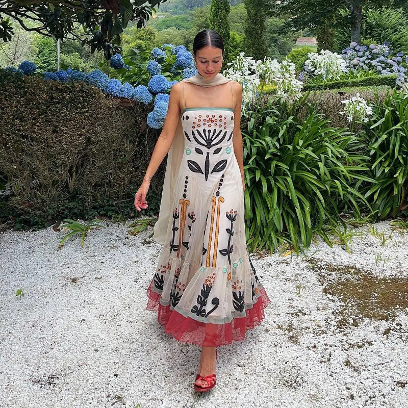 Robe en mousseline imprimée à fleurs brodées