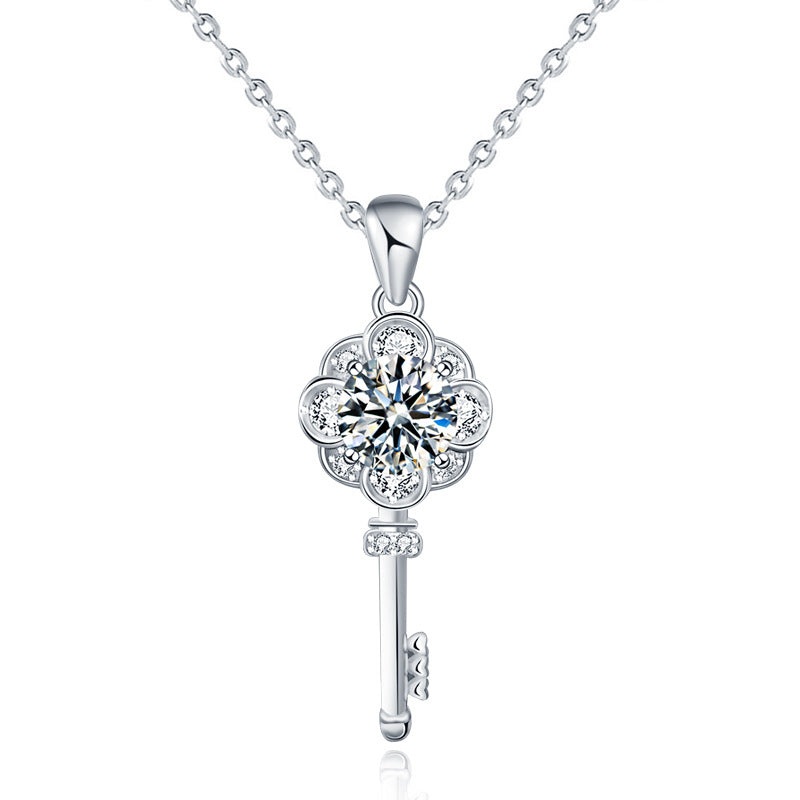 Women's Sterling Silver Personality Moissanite Pendant Necklace