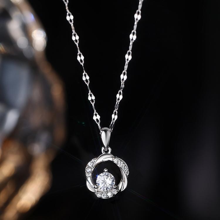 Sterling Silver With Shiny Diamond Necklace For Women Special-interest Design