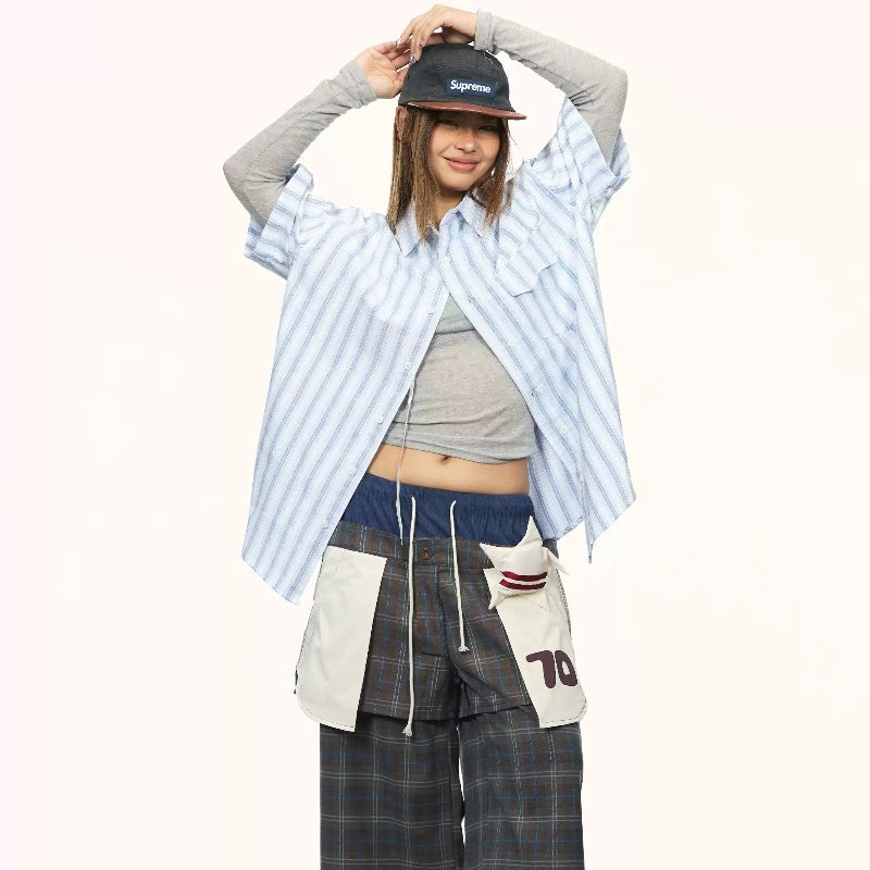 Chemise à manches courtes à rayures bleues, coupe ample et décontractée