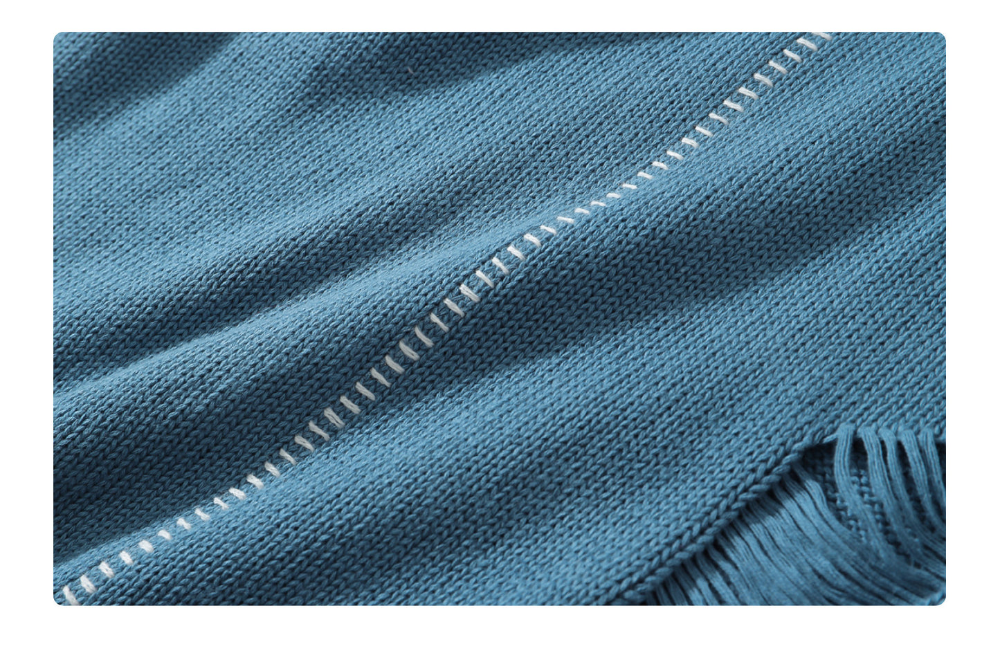 Pull col rond en laine brodée ample