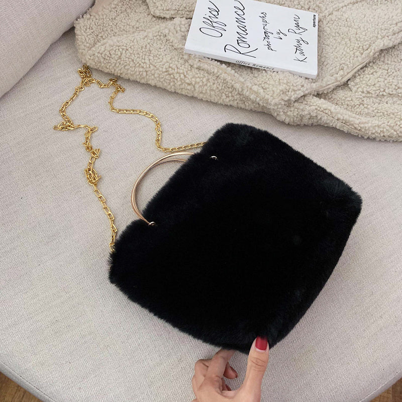 Fashion chain Plush straddle shoulder bag