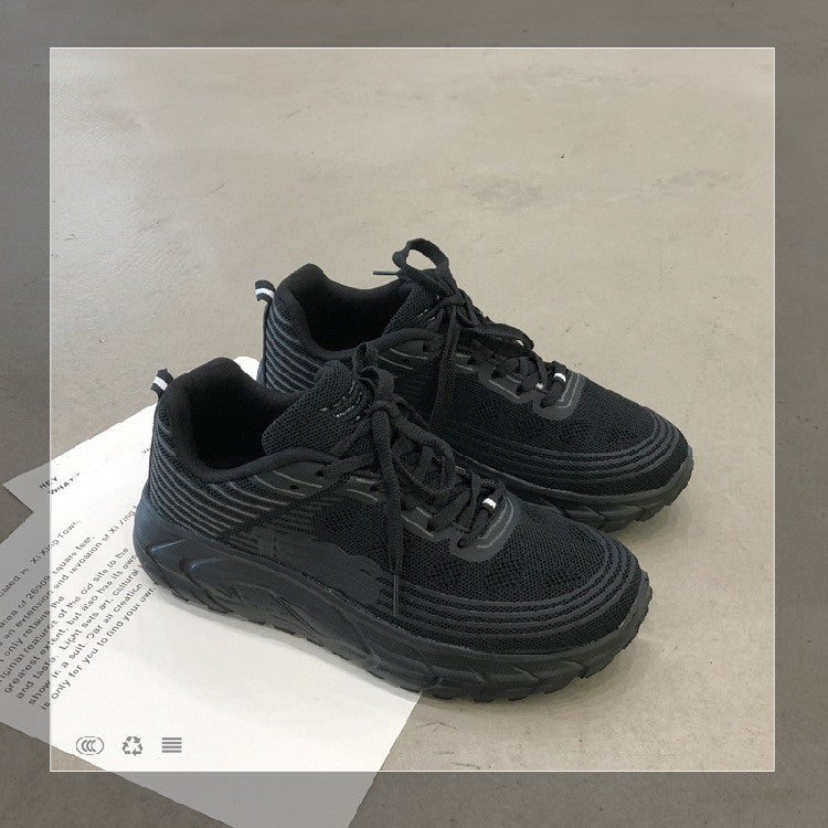 Chaussures de sport en tricot réfléchissantes et anciennes