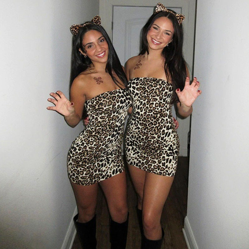 Robe moulante à épaules dénudées et imprimé léopard avec haut tube