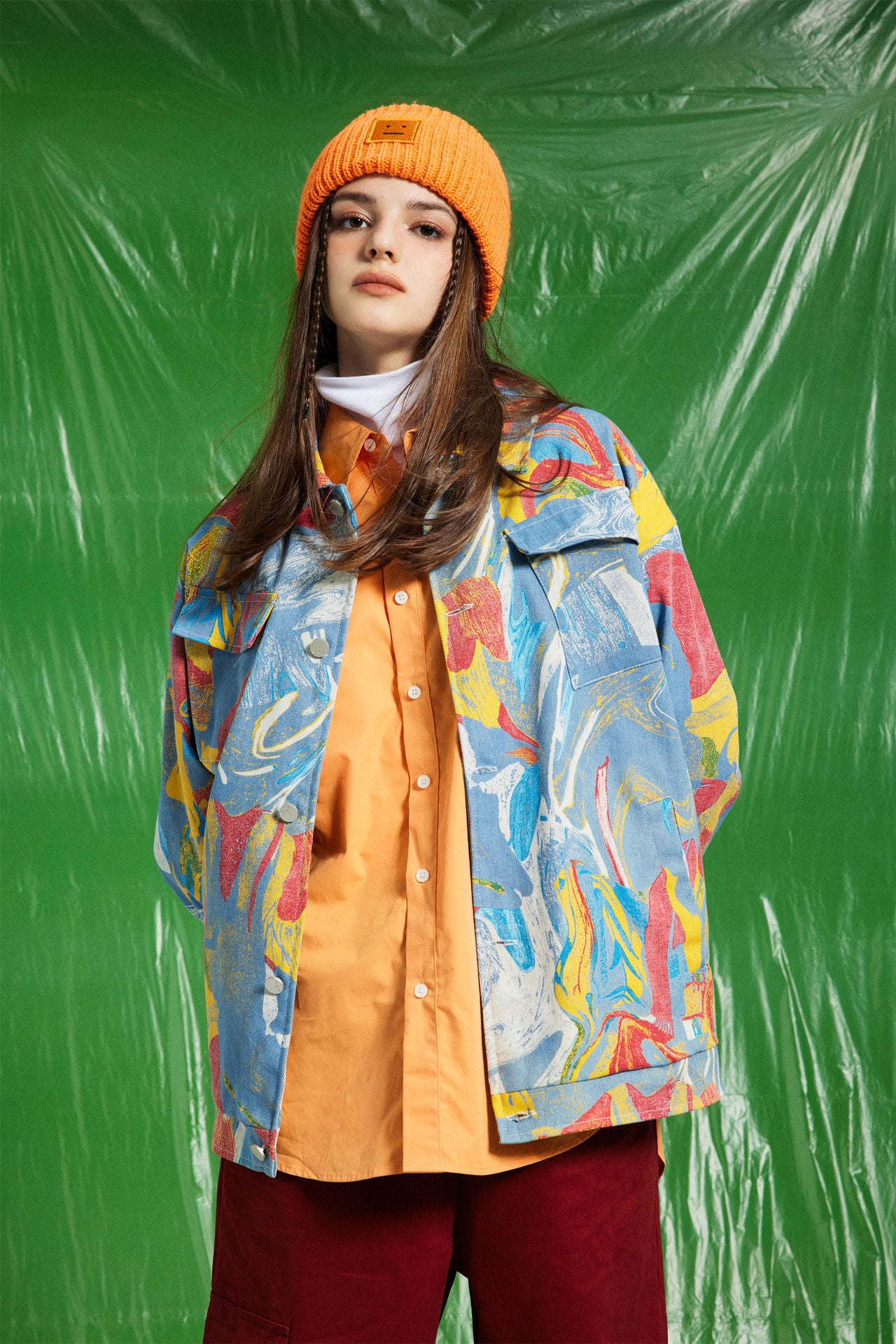 Giacca in denim con graffiti e dipinti a inchiostro vintage