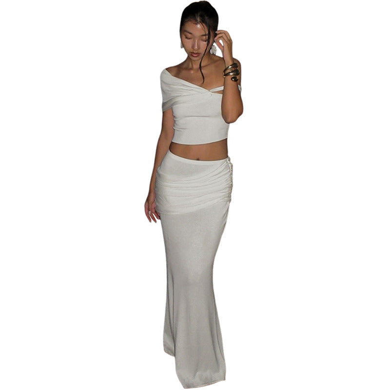 Robe longue unie, coupe ajustée, épaules obliques, tailleur femme