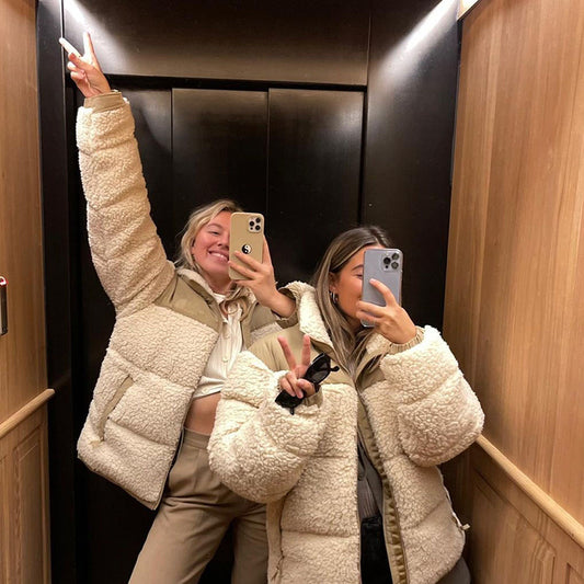 Veste courte en cachemire d'agneau à coutures couleur abricot