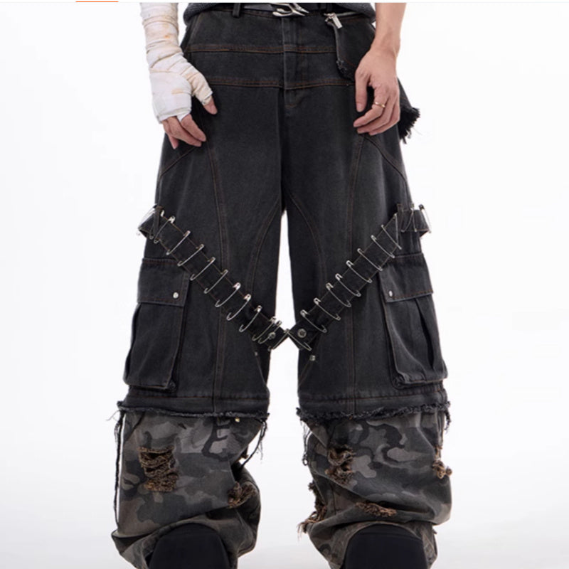 Jeans à structure d'épissure camouflage avec épingles et rubans