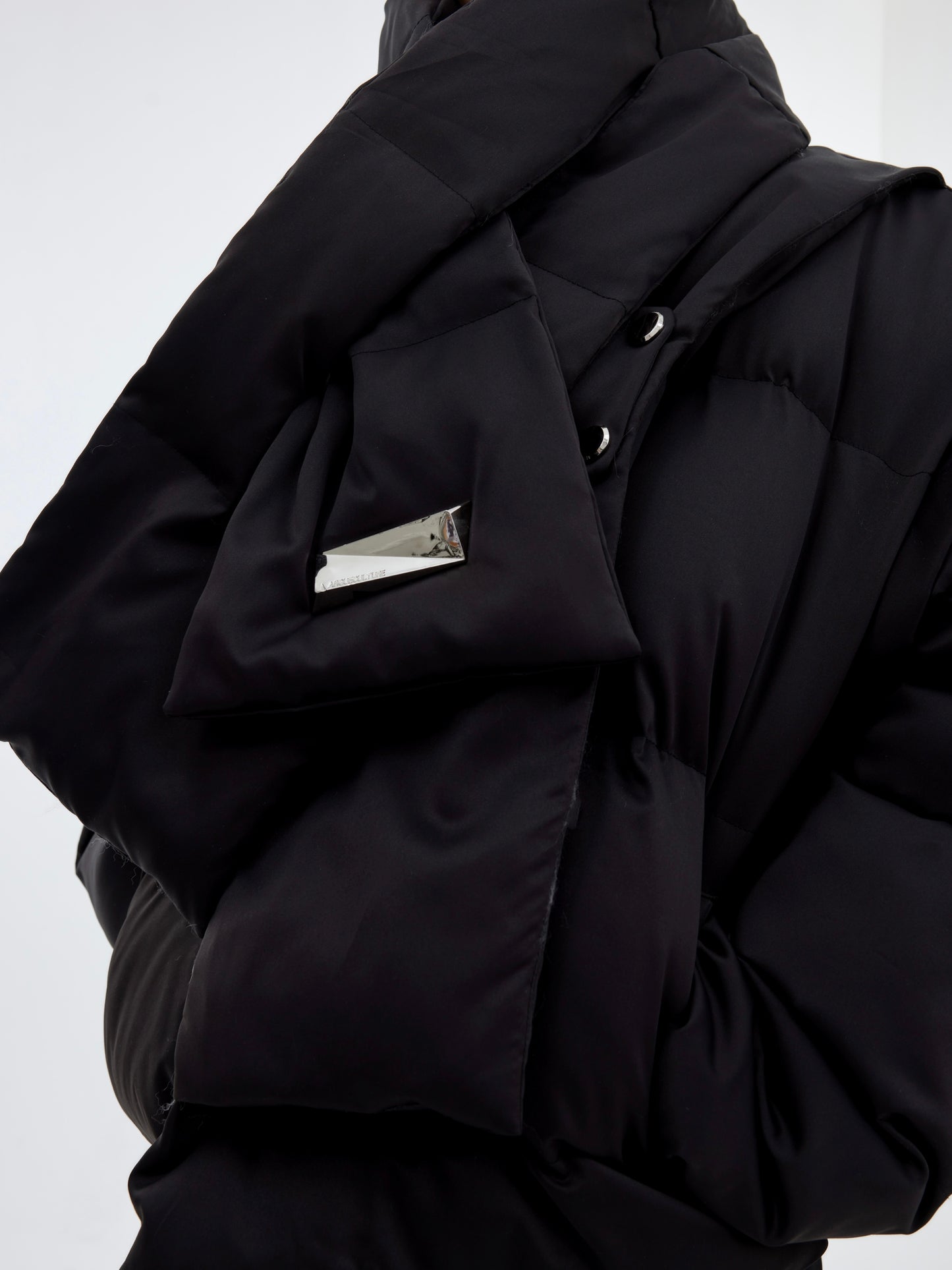 White Duck Down Stand-up Collar Down Jacket Scarf Design Short Thickened Coat