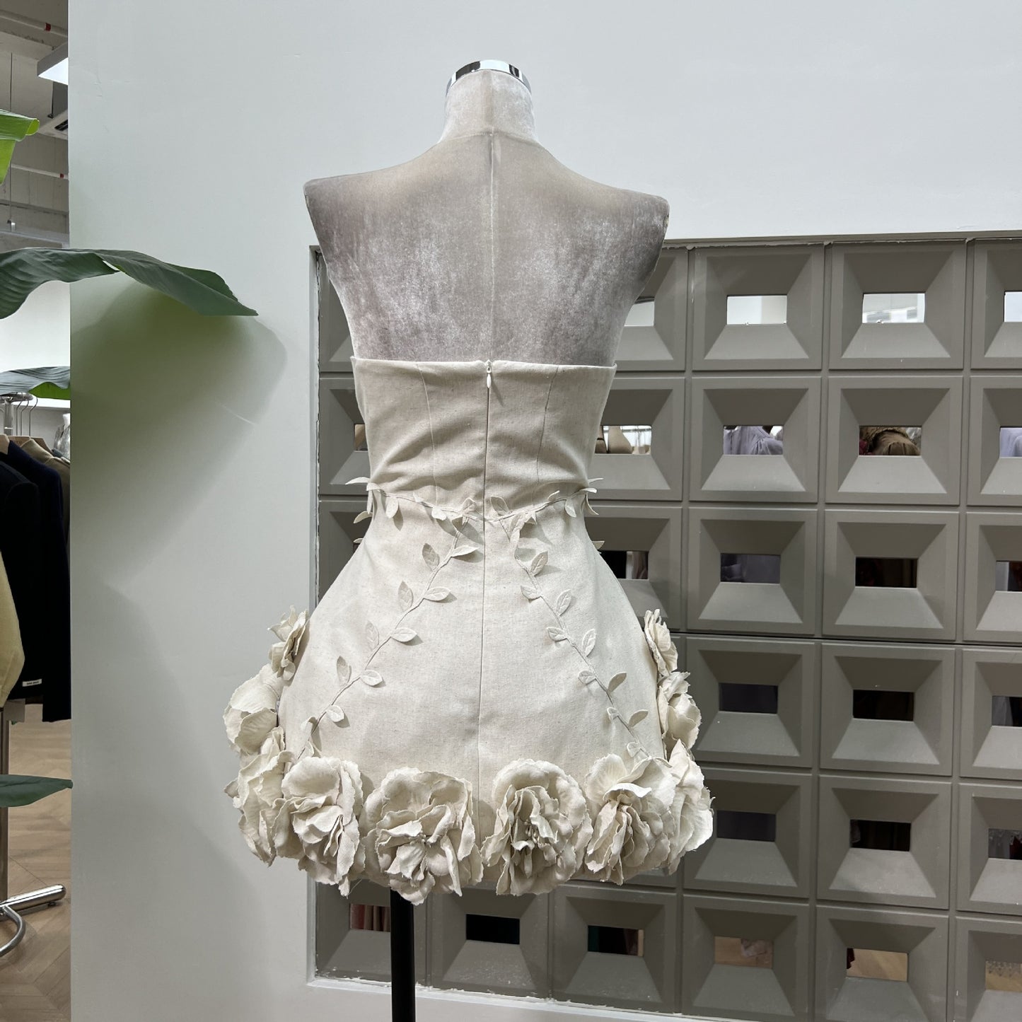 Exquisite 3D Handmade Floral Bustier Waist-cinching Dress