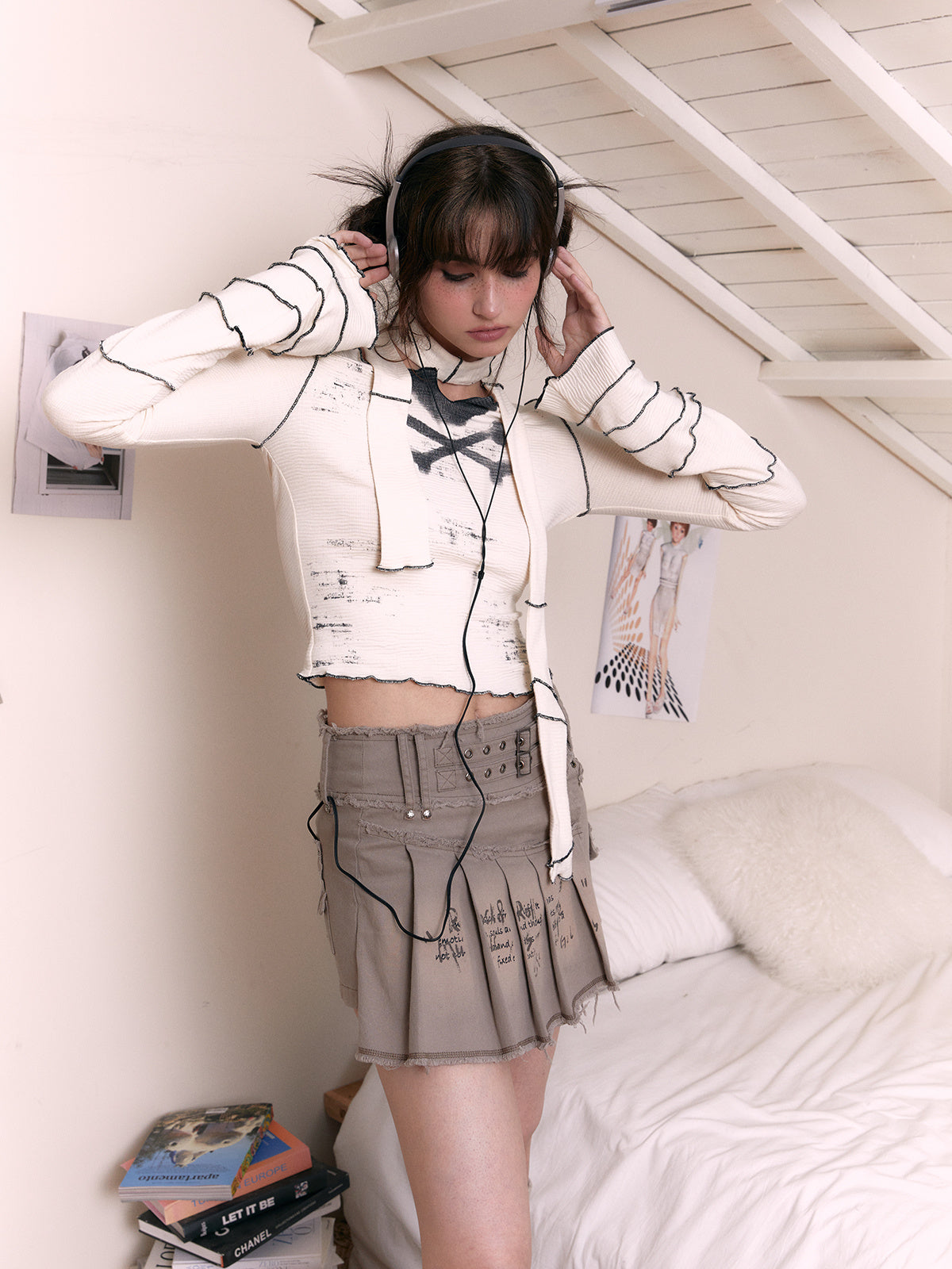 Gonna in denim lavato vecchio stile con stampa graffiti e industria pesante