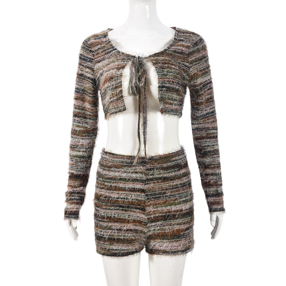 Completo due pezzi a maniche lunghe con cinturino traforato all'ombelico e alla moda, spedizione corta