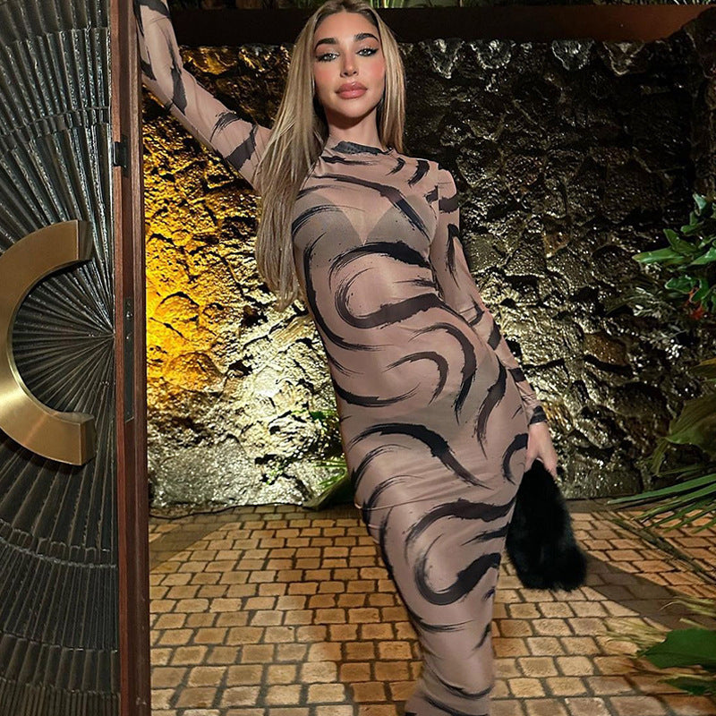 Robe fourreau sexy à col rond et manches longues