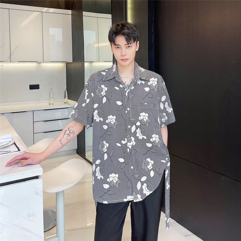 Camicia a quadri con stampa floreale, cintura e cravatta, maniche corte