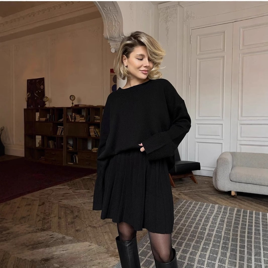 Pull à col rond de couleur unie, jupe plissée, jupe tendance