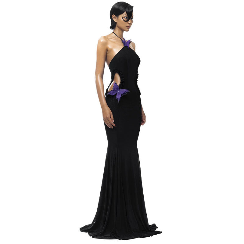 Robe de vacances ajustée à épaules dénudées et motif papillon