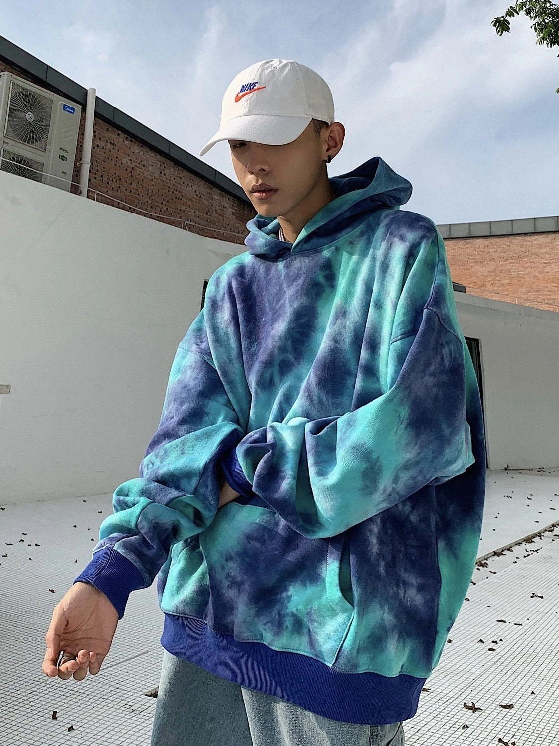 Gradient tie-dye sweater