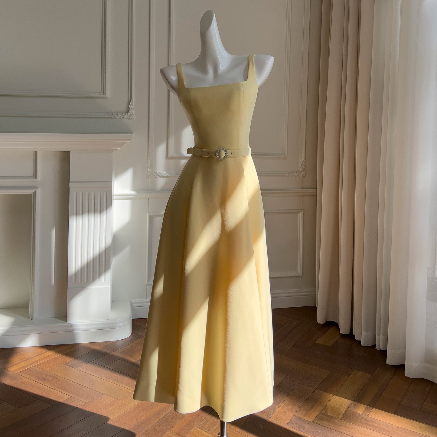 Robe longue moulante à taille bandeau pour femme